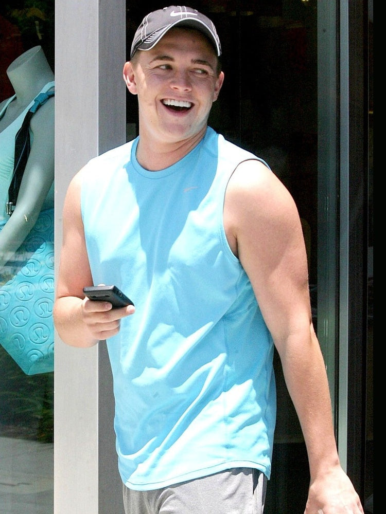 Jesse McCartney 8.5 x 11 Candid Color Photograph Art Print Photo Picture Collectibles:Photographic Images:Photographs Style Your Walls